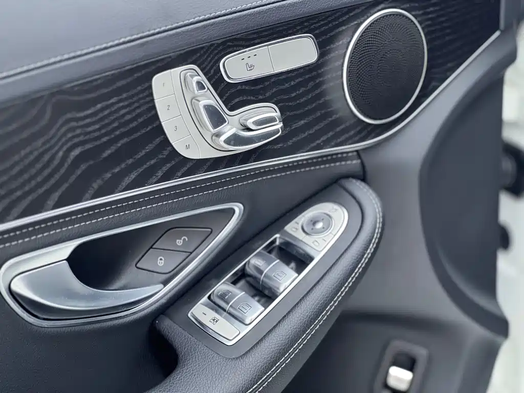 Mercedes-Benz C-Class 2020 — фото 11