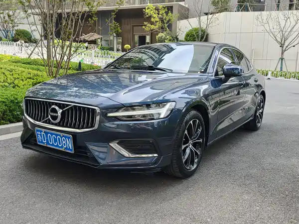 Volvo S60 2022