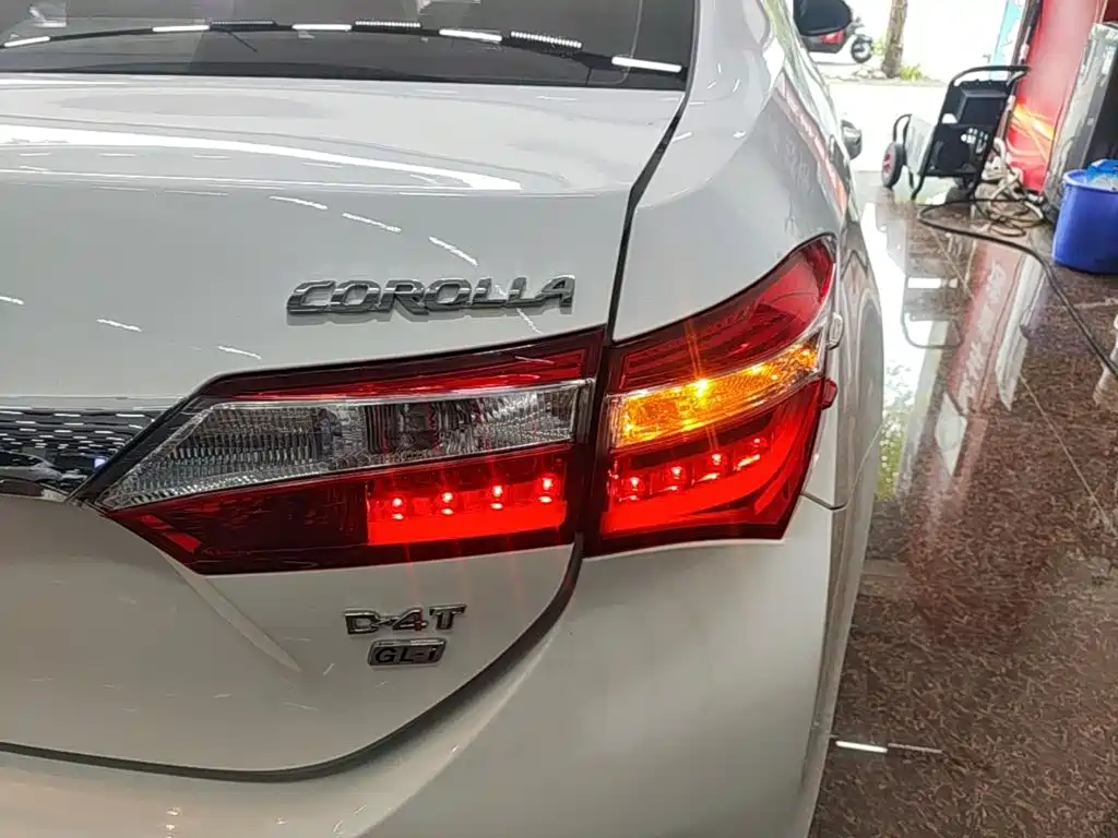 Toyota Corolla 2017 — фото 8