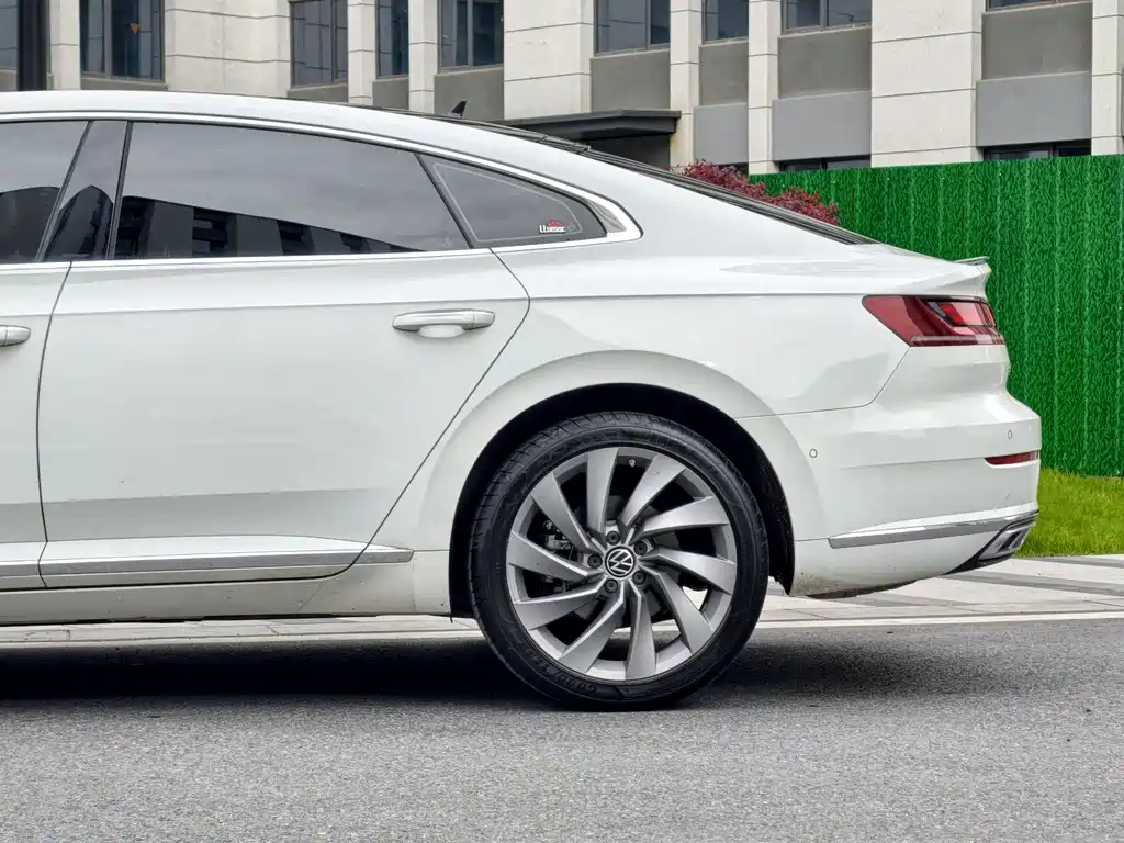 Volkswagen CC 2024 — фото 9