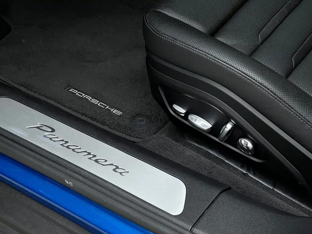 Porsche Panamera 2019 — фото 22