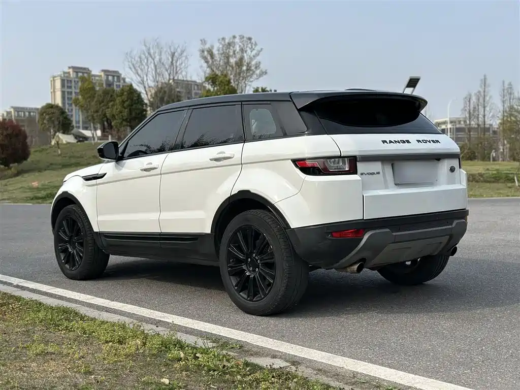Land Rover Evoque 2016 — фото 14