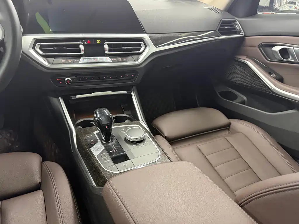 BMW 3 Series 2021