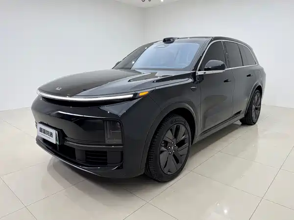 Li Auto L8 2025