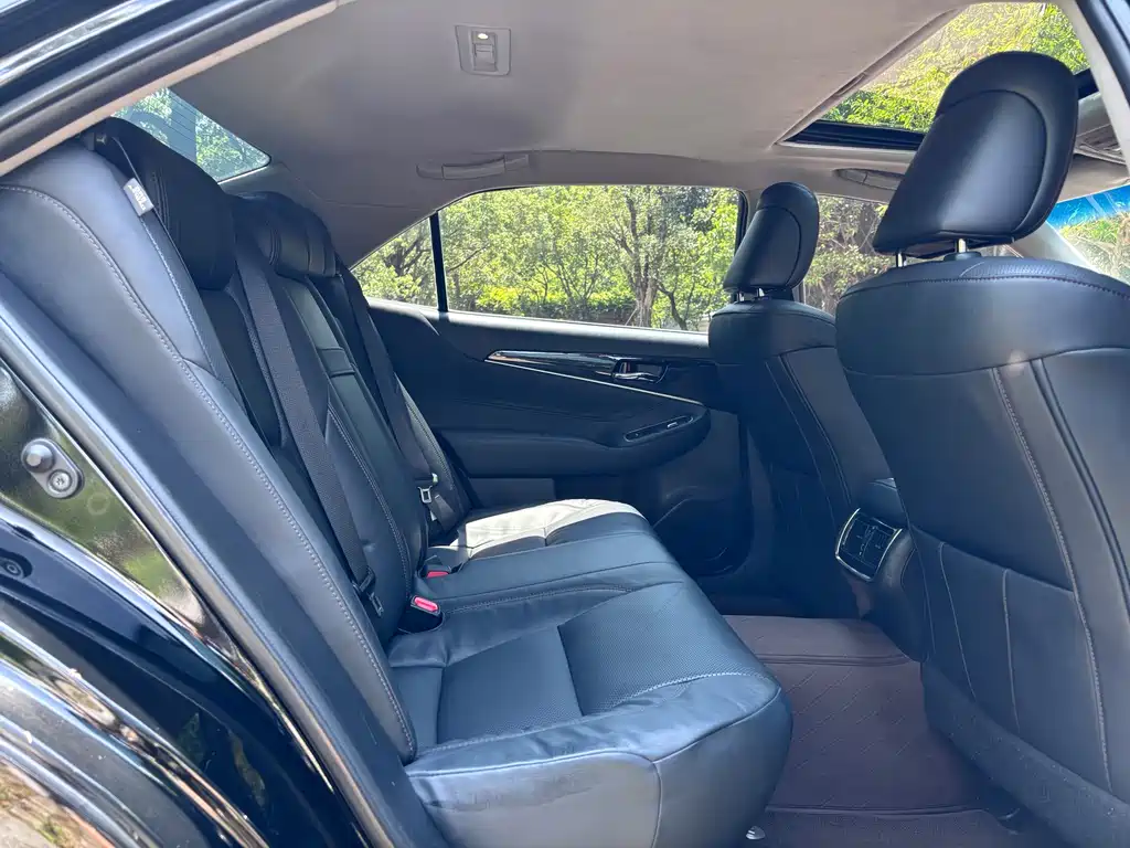 Toyota Crown 2019 — фото 17