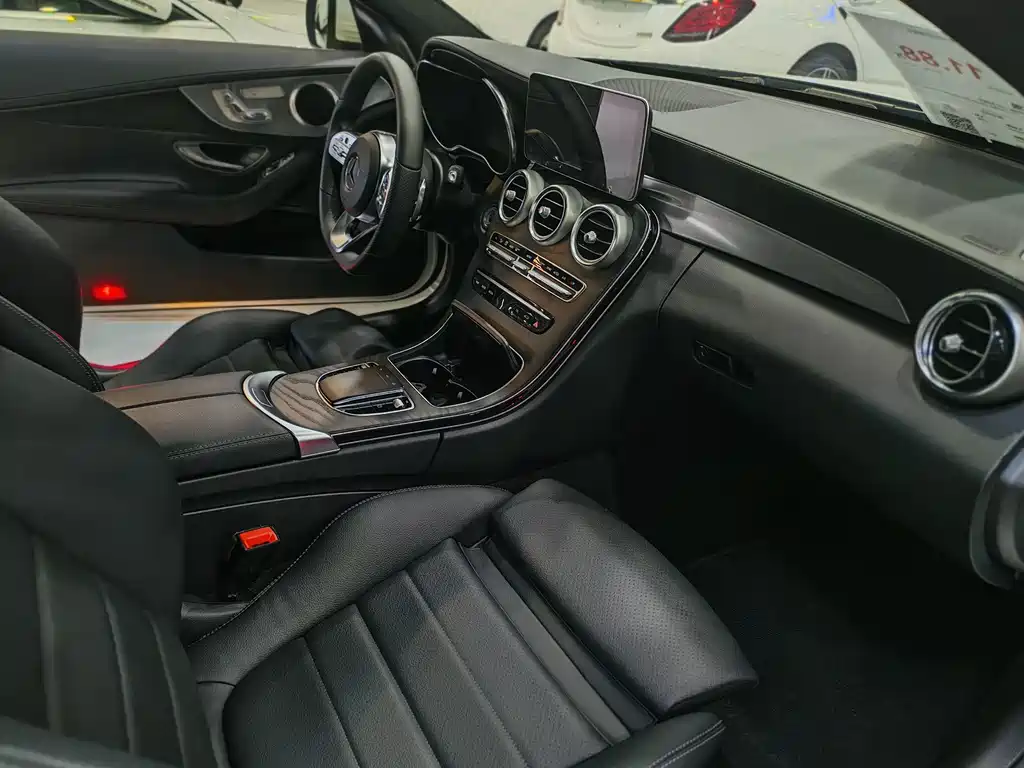 Mercedes-Benz C-Class 2019 — фото 11