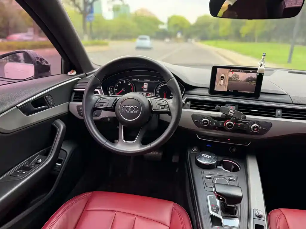 Audi A4L 2019