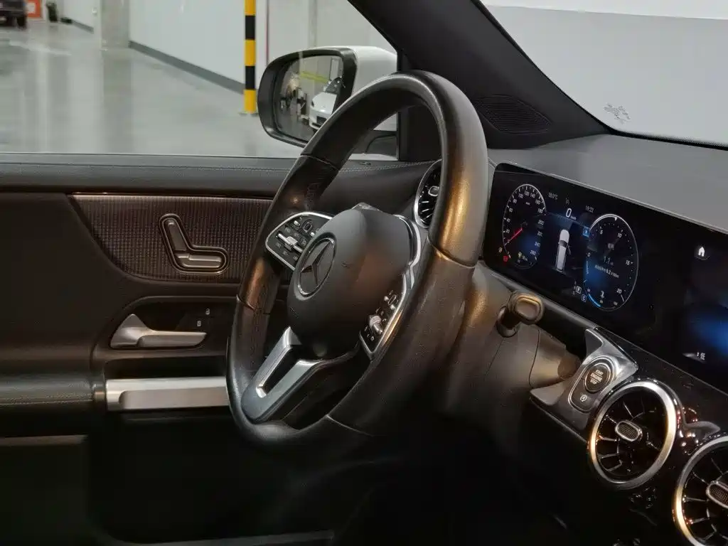 Mercedes-Benz GLB 2020 — фото 22