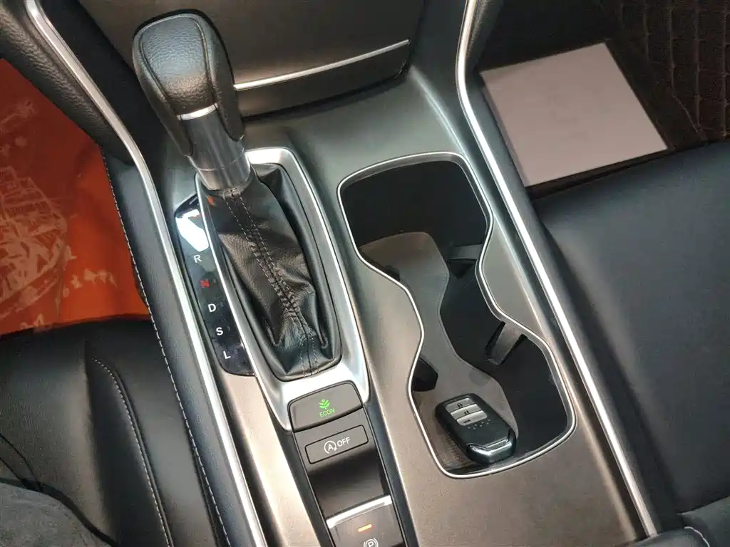 Honda Accord 2022 — фото 14