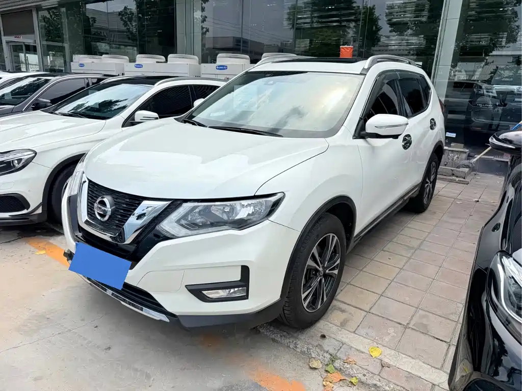 Nissan X-Trail 2018 — фото 1