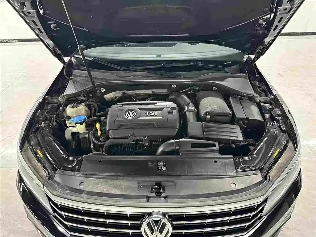 Volkswagen Passat 2018 — фото 16