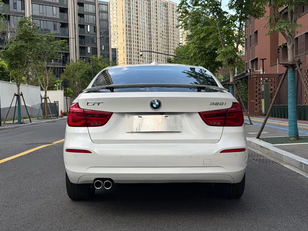 BMW 3 Series GT 2018 — фото 18