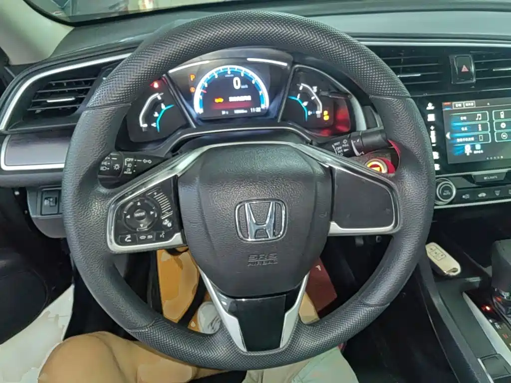 Honda Civic 2019 — фото 11