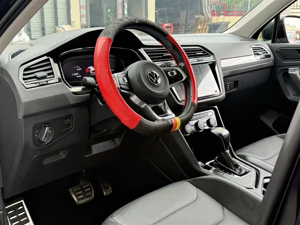 Volkswagen Tiguan L 2020 — фото 15