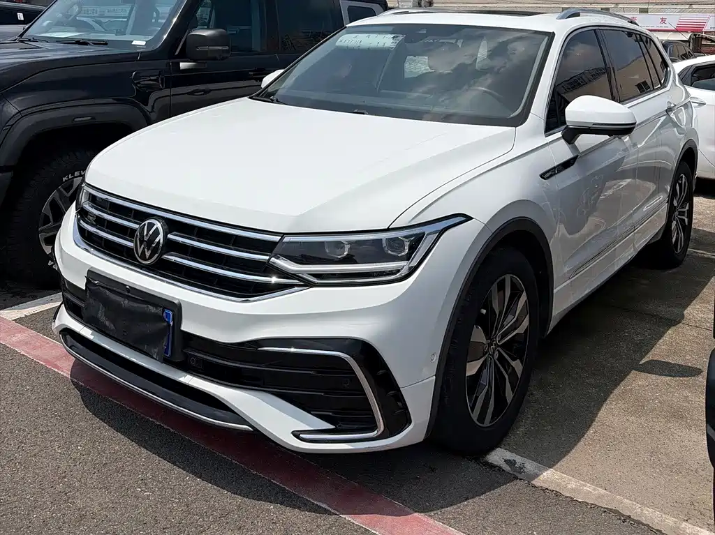 Volkswagen Tiguan L 2023