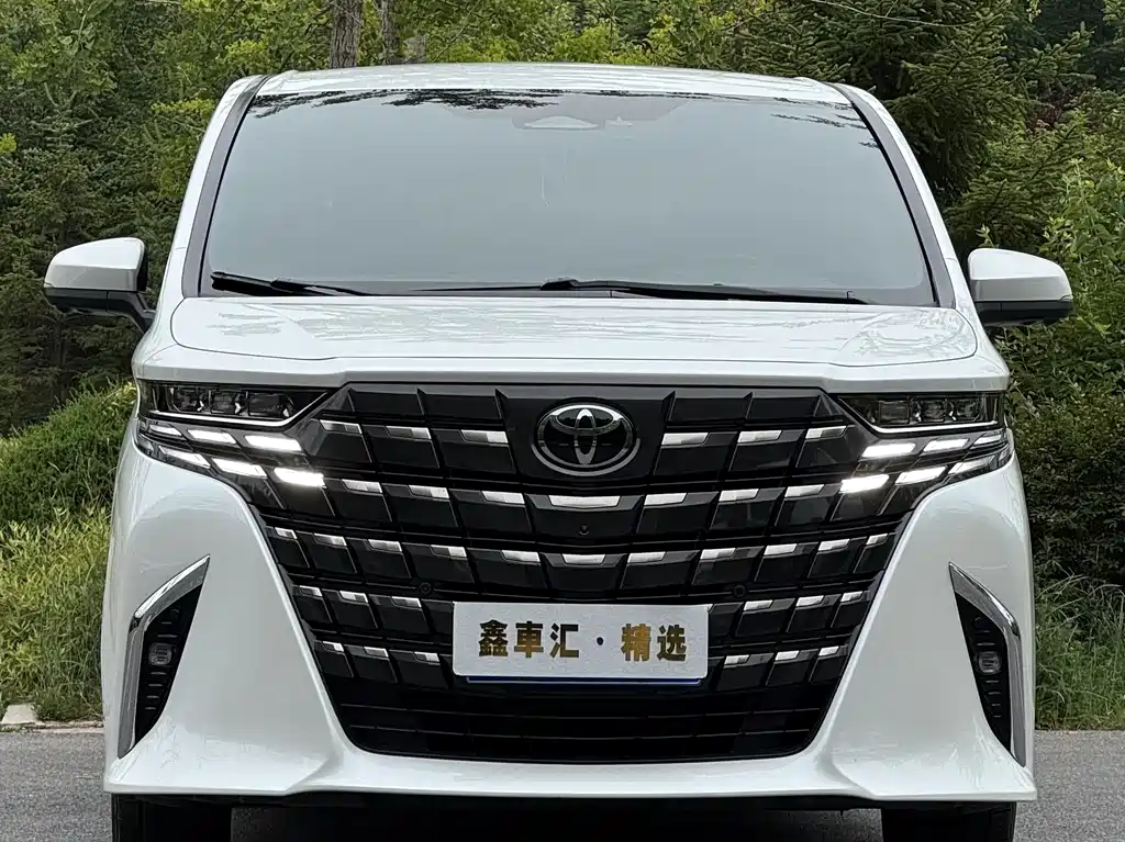 Toyota Alphard 2024 — фото 2