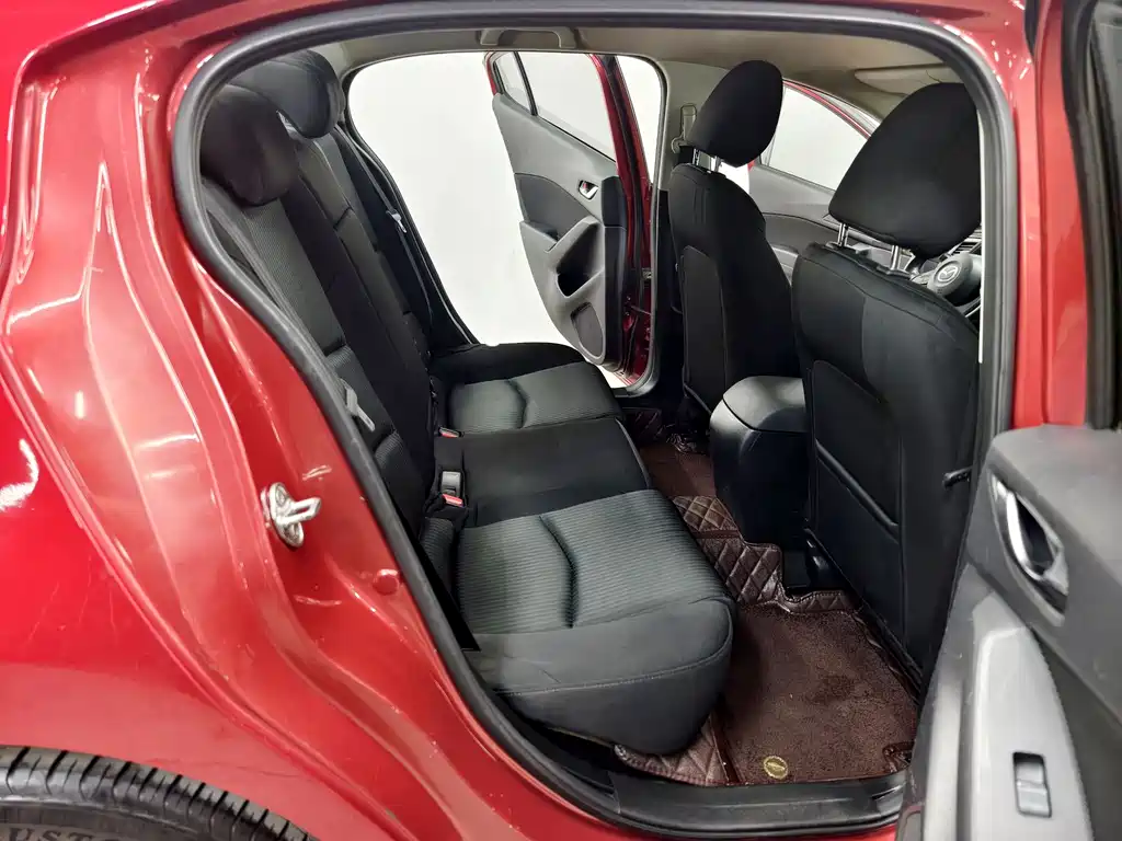 Mazda 3 Axela 2016 — фото 15