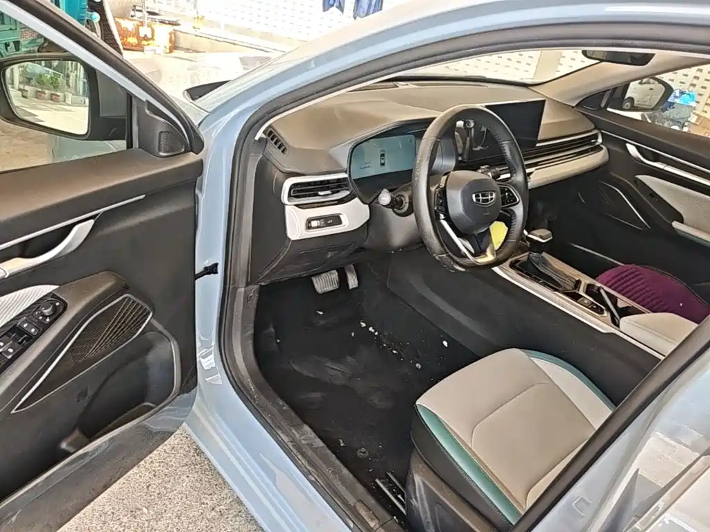 Geely Emgrand 2023 — фото 16