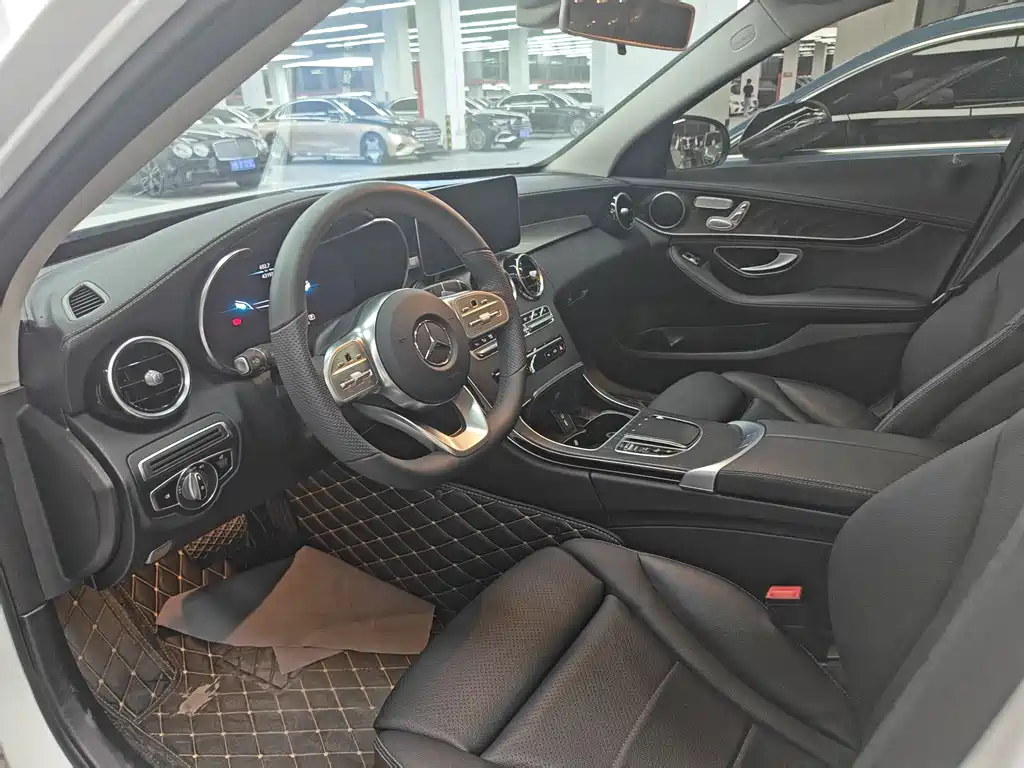 Mercedes-Benz C-Class 2020 — фото 4