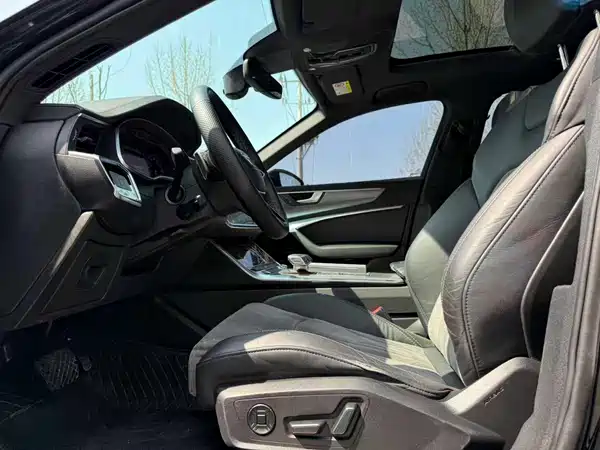 Audi A6L 2020