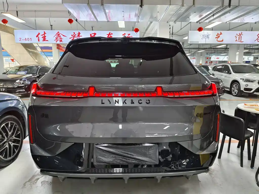 Lynk & Co 08 EM-P 2024 — фото 5