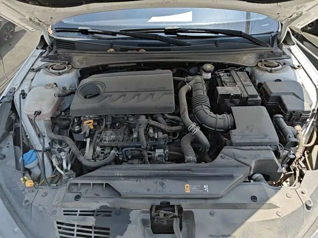 Hyundai Elantra 2023 — фото 20