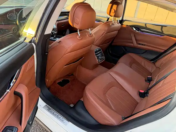 Maserati Quattroporte 2015