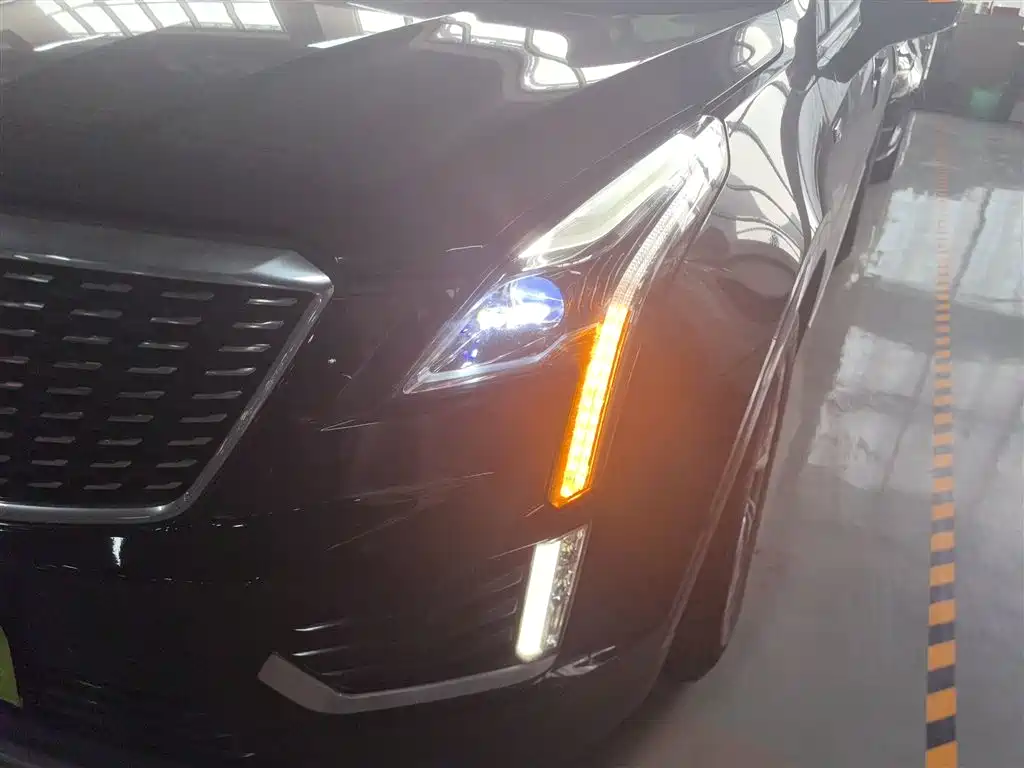 Cadillac XT5 2019 — фото 24