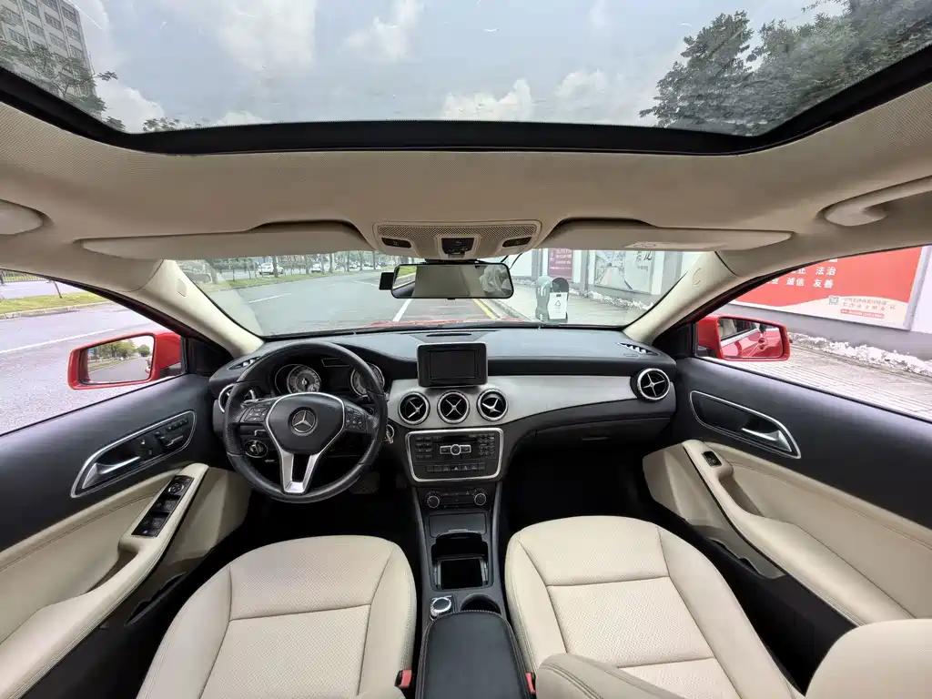 Mercedes-Benz GLA 2015 — фото 11
