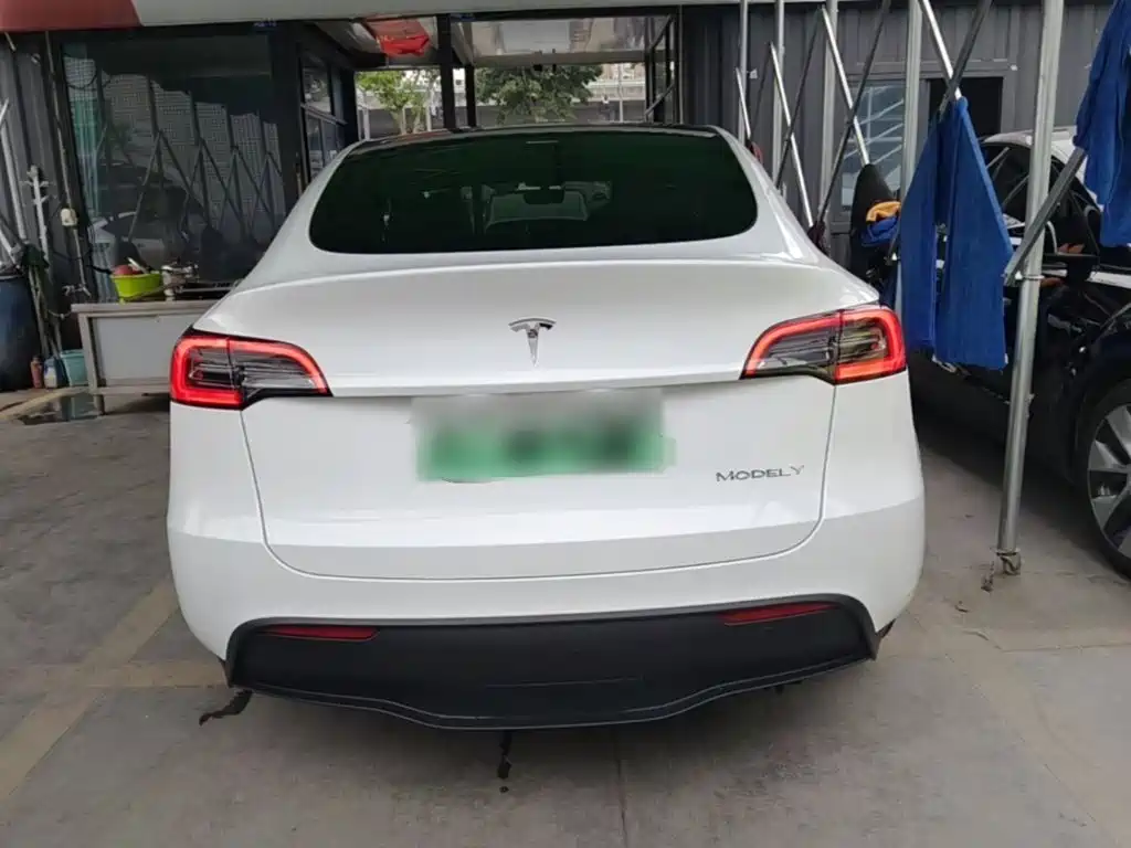Tesla Model Y 2022 — фото 6