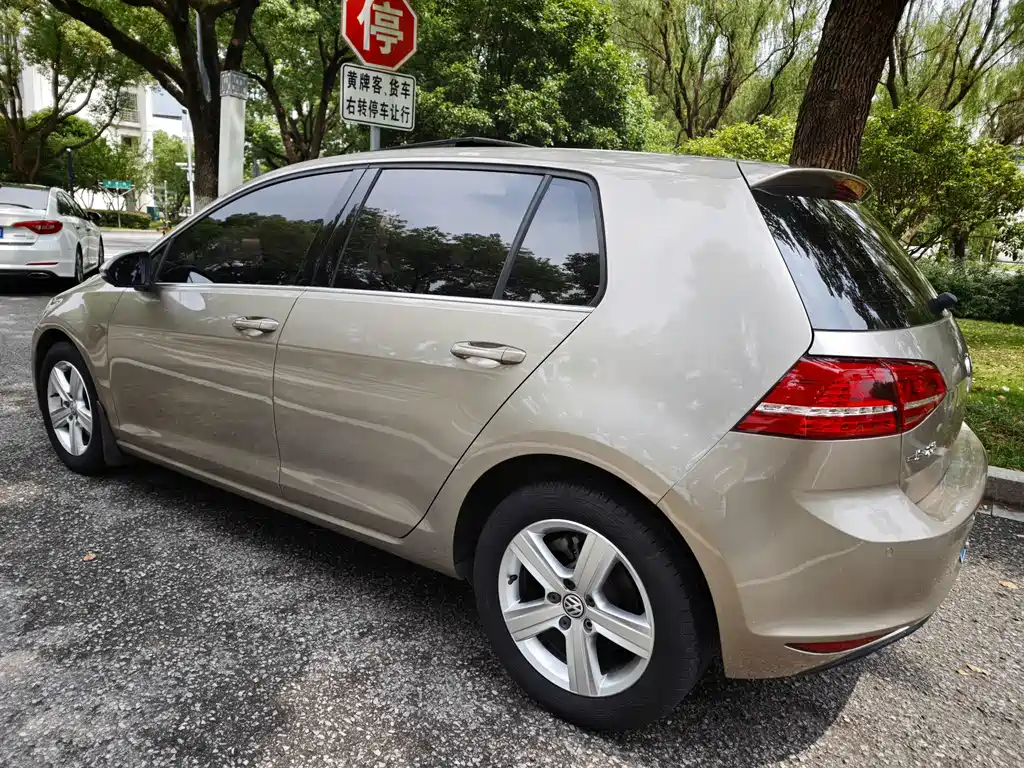 Volkswagen Golf 2016