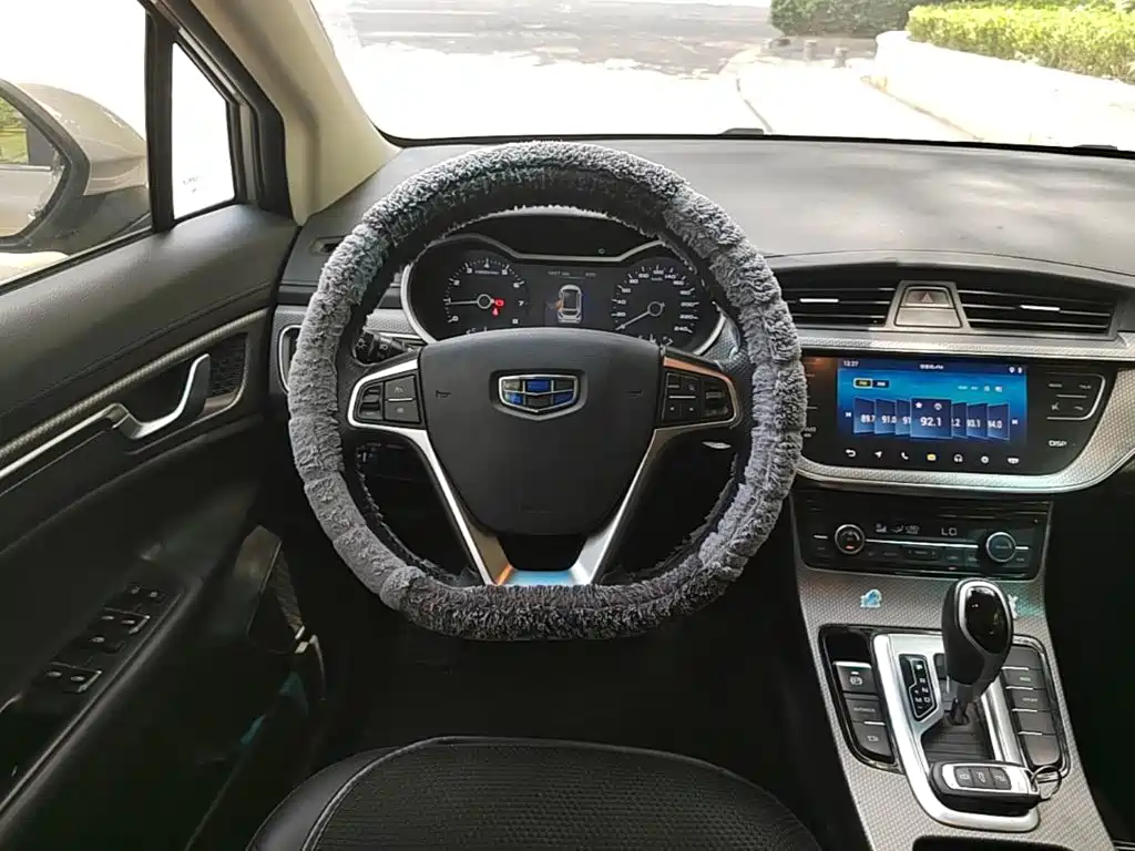 Geely Emgrand GS 2018 — фото 11