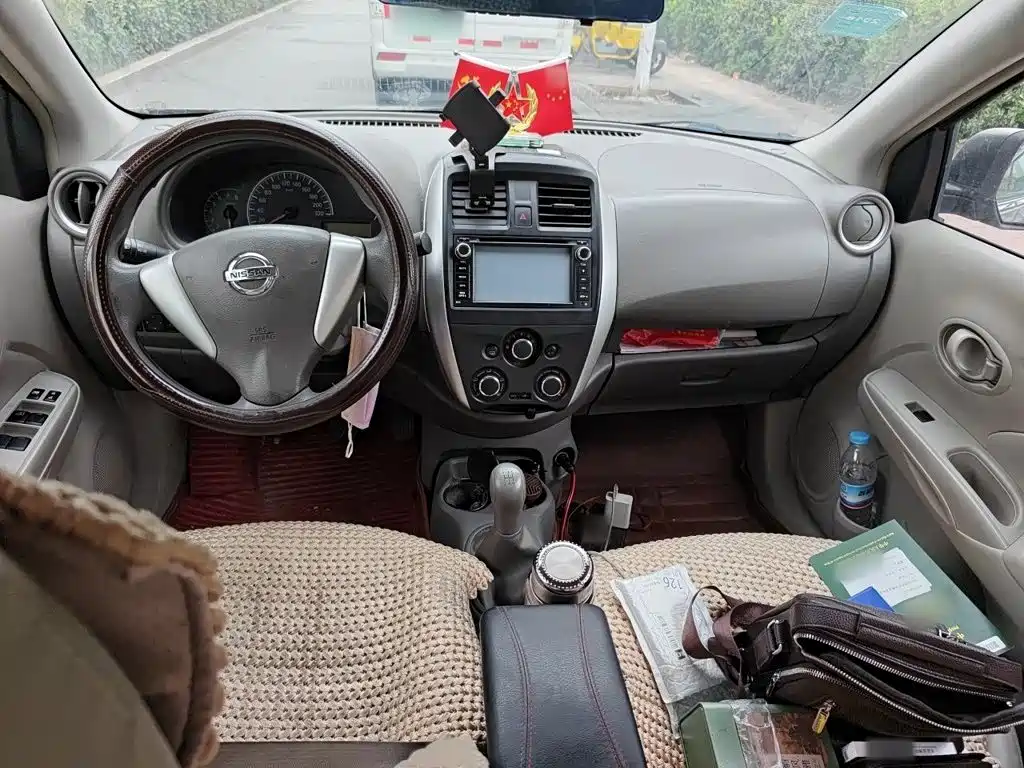 Nissan Sunny 2016 — фото 13