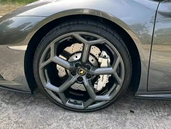 Lamborghini Huracan 2020