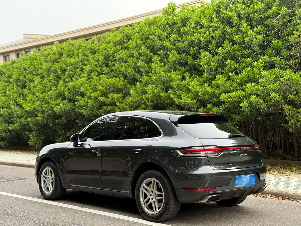 Porsche Macan 2019 — фото 9