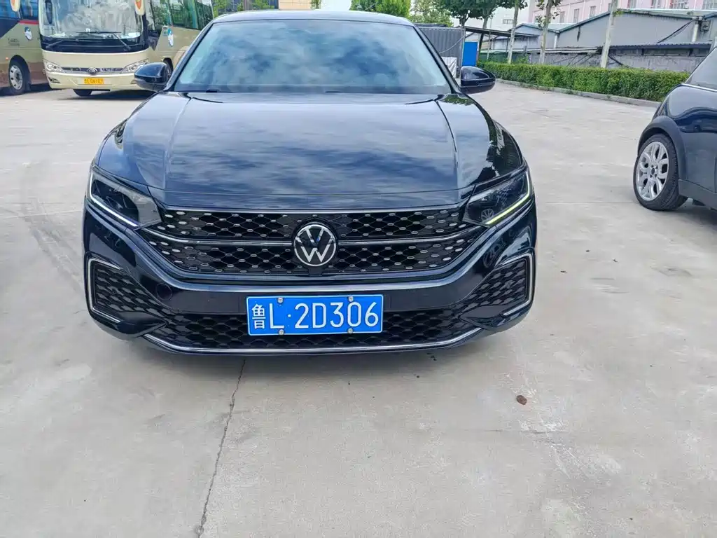 Volkswagen Passat 2023