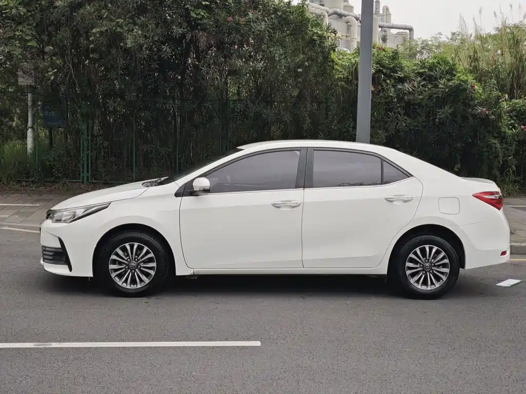 Toyota Corolla 2019 — фото 24