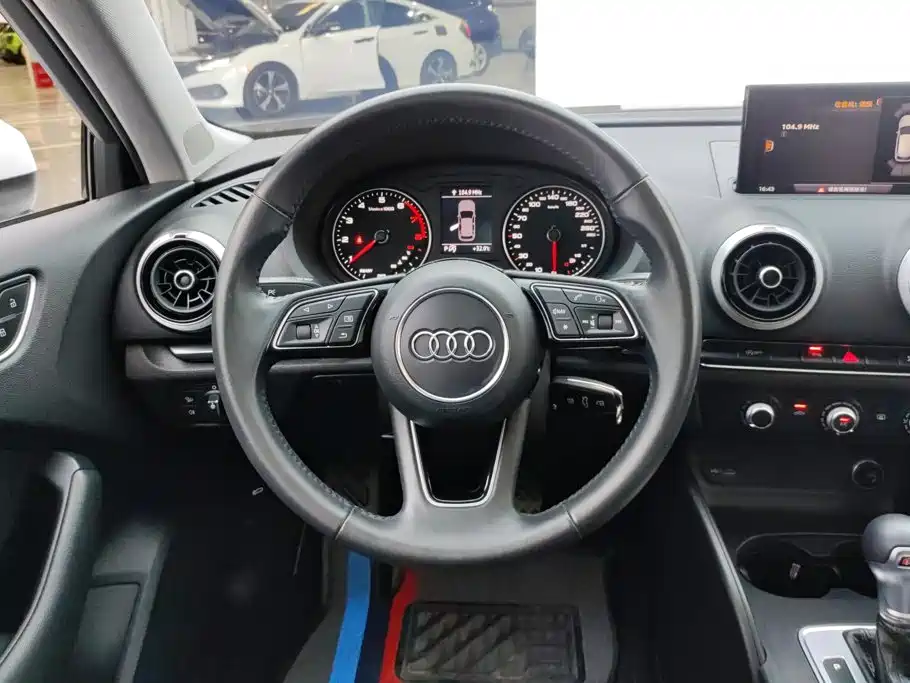 Audi A3 2019 — фото 15