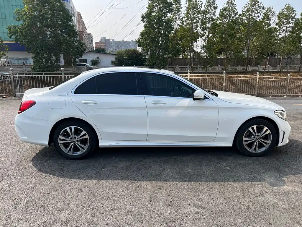 Mercedes-Benz C-Class 2020 — фото 24