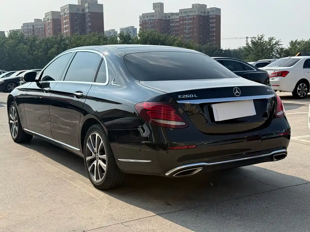 Mercedes-Benz E-Class 2020 — фото 10