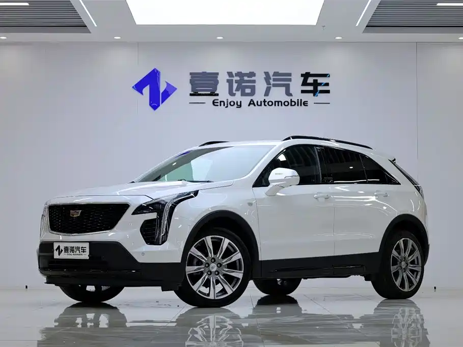 Cadillac XT4 2020 — фото 1