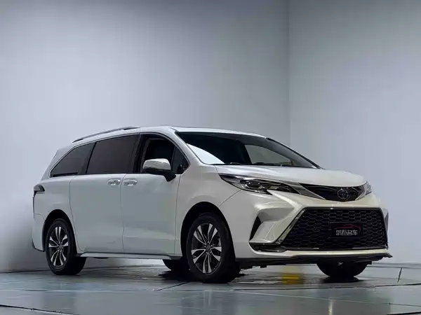 Toyota Granvia 2023