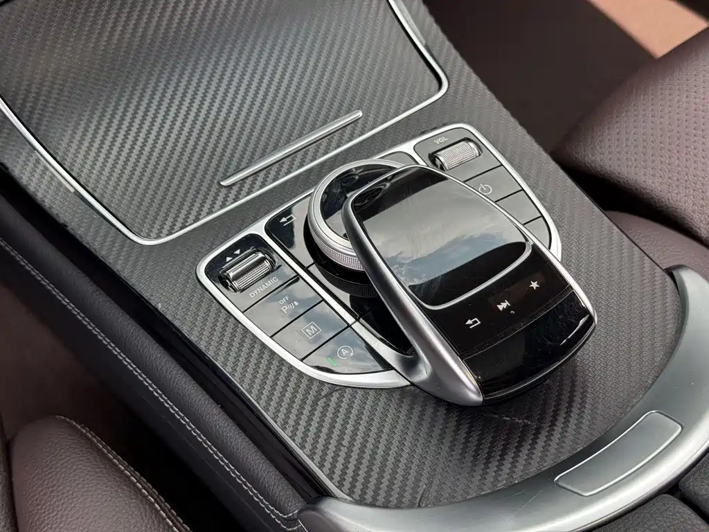 Mercedes-Benz GLC 2017 — фото 11