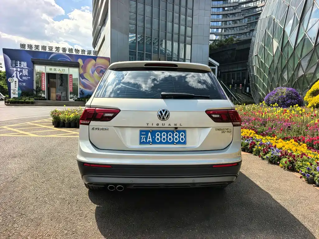 Volkswagen Tiguan L 2019 — фото 20