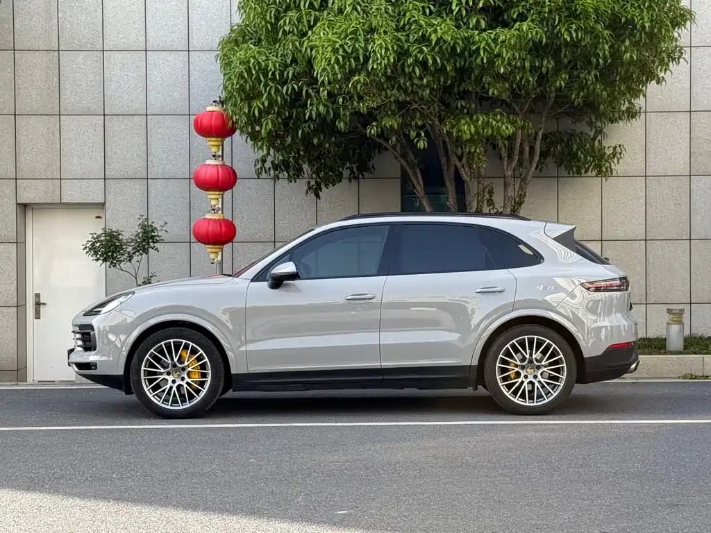 Porsche Cayenne 2018 — фото 3