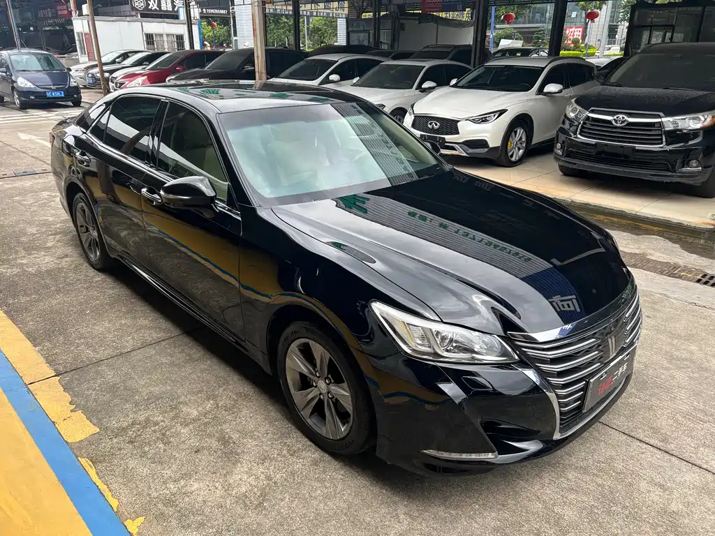 Toyota Crown 2016 — фото 2
