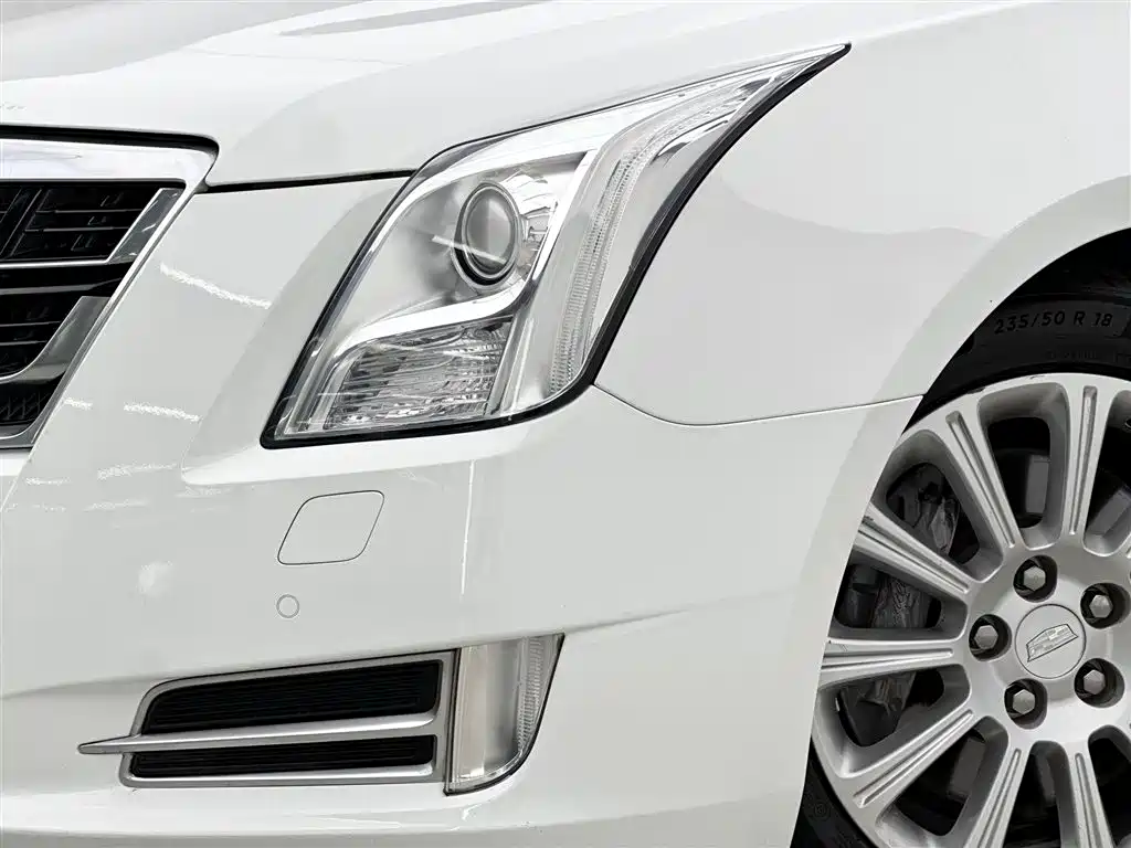 Cadillac XTS 2017 — фото 14