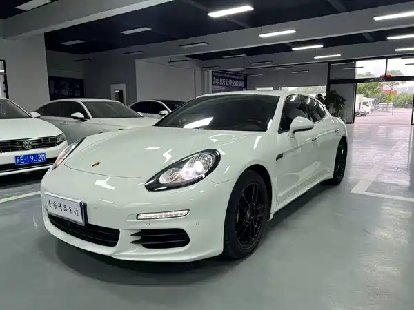 Porsche Panamera 2016