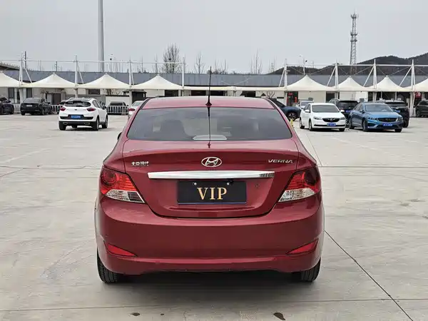 Hyundai Accent 2013