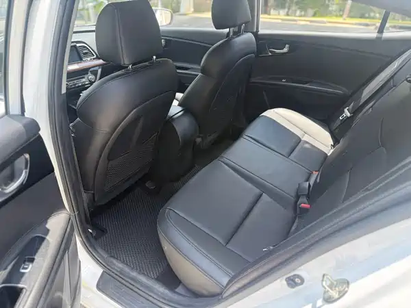 Kia K4 2015